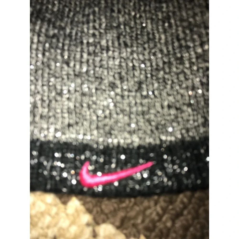 Nike 4-6X Hat Black‎ Silver Pink Athletic Beanie Skull Cap Warm Girls